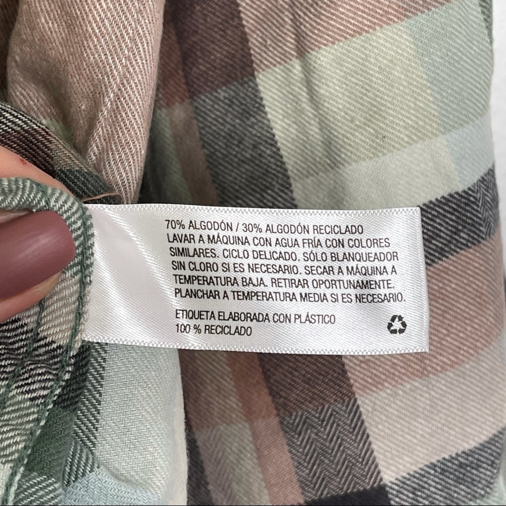 Universal Thread Sage Green Grid Plaid Button Down Shirt Shacket - Picture 6 of 10